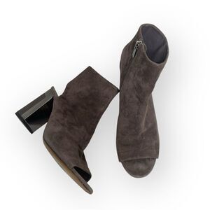 VINCE Fenmore Suede Peep Toe Booties Brown Suede Women's Ankle Boots Heels 9
